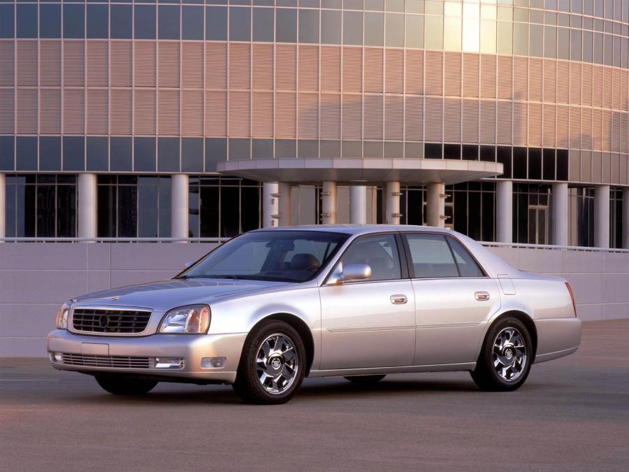 Cadillac DeVille DTS 2000 года  (фото 11 из 16)